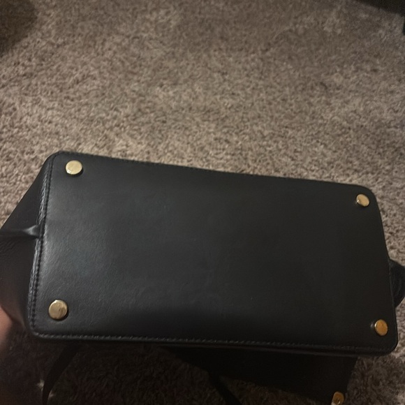 Michael Kors Black Leather tote - Picture 8 of 10